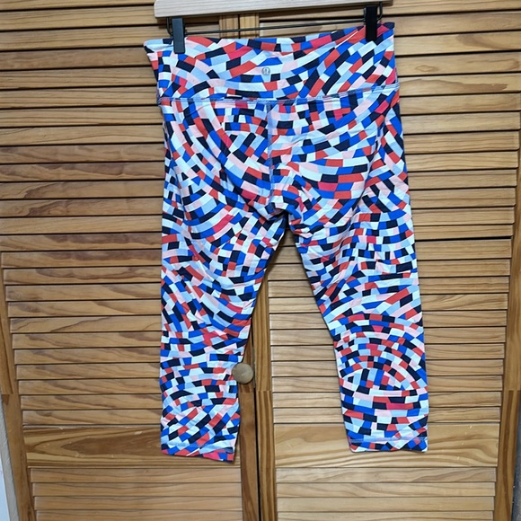 Rare Colorful Lululemon Crops - Picture 2 of 3